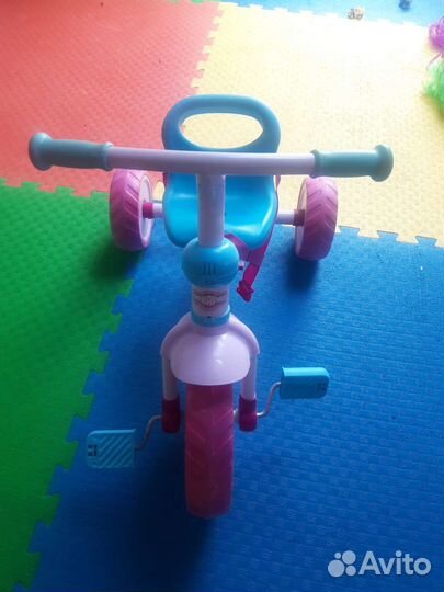 Детский трехколесный велосипед новый