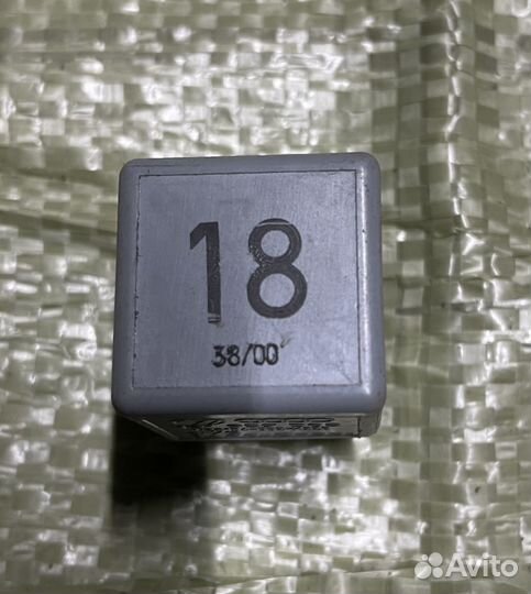 Реле 18 Skoda Fabia 1.4 AUB 2001