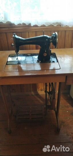 Швейная машина