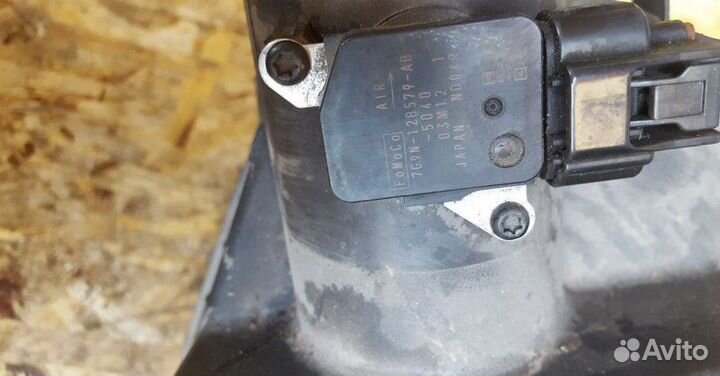 Корпус воздушного фильтра правый Jaguar Xj X351