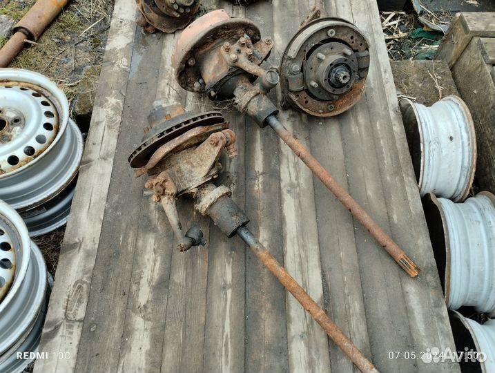 Поворотный кулак УАЗ