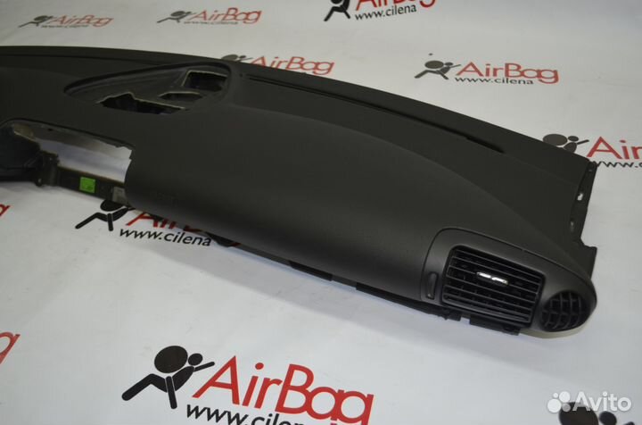 Торпедо панель приборов Mercedes SLK