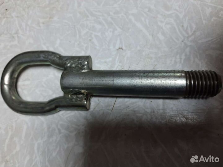 Буксировочная проушина на Mazda CX-7