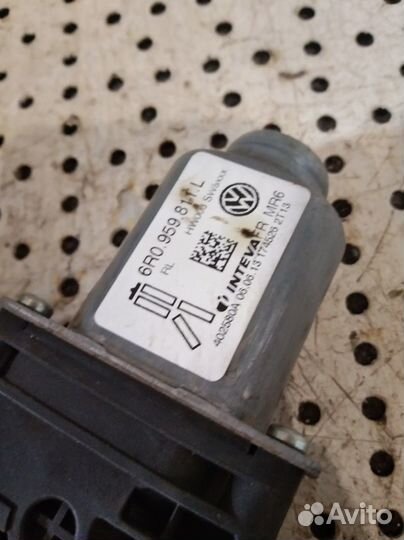 Стеклоподъемник задний левый Volkswagen Polo Sedan