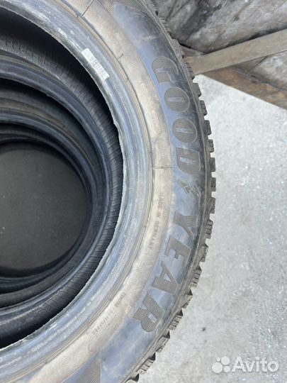 Goodyear UltraGrip 8 205/60 R16 92H