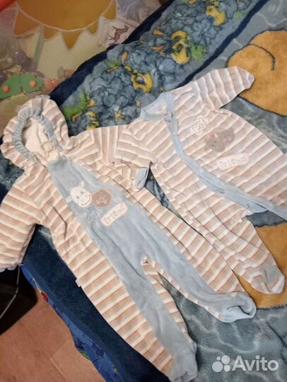 Стул и вещи пакетом