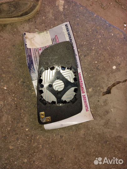 Зеркальный элемент Opel Zafira B