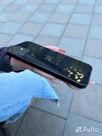 iPhone 12, 64 ГБ