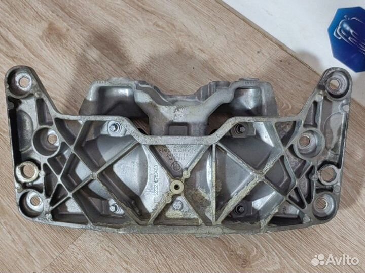 Подушка АКПП Bmw 5 F10 N52B25 2011