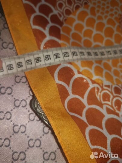 Красивый винтажный платок