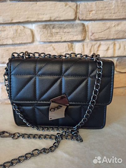 Сумка женская на цепочке
