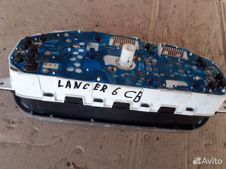 Панель (щиток) приборов Мицубиси Лансер 6 92-00г.в