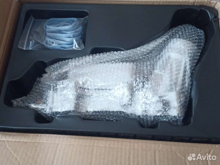 Теплообменник Jeep Grand Cherokee WK2 3.6