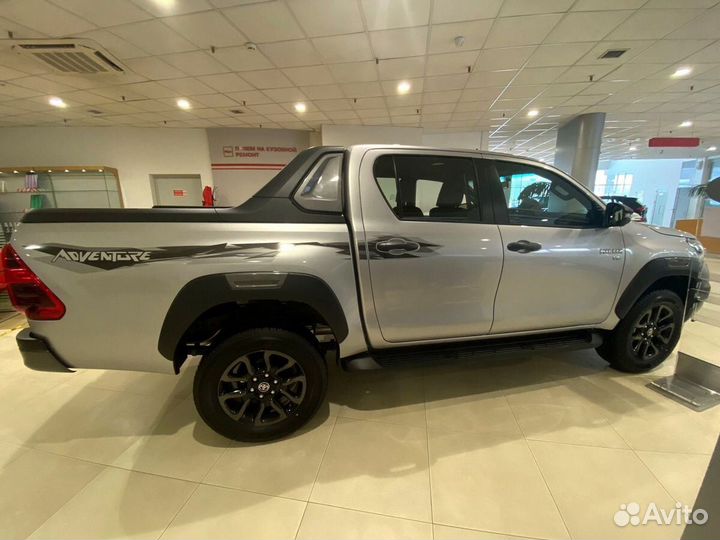 Toyota Hilux 4.0 AT, 2024