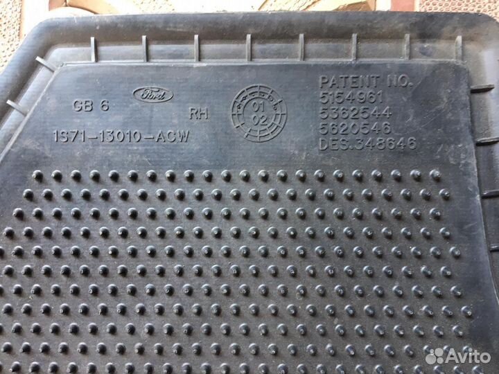 Продам коврики оригинальные