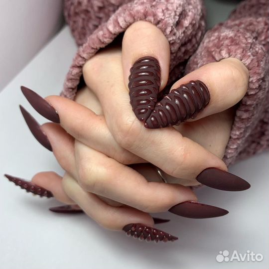 Маникюр, педикюр