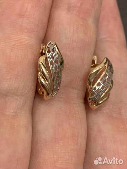 Серьги золотые