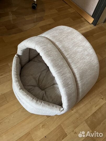 Лежанка для кошек или собак мелких пород