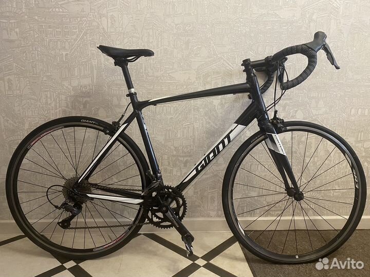 Шоссейный велосипед giant
