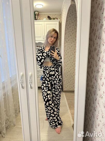 Косюмы женские