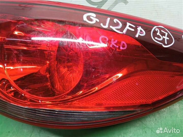 Стоп-сигнал задний правый Mazda Atenza GJ2FP