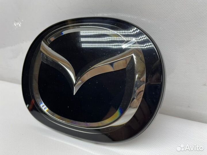 Эмблема передняя Mazda Cx-5 2021