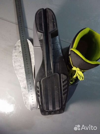 Лыжные ботинки 