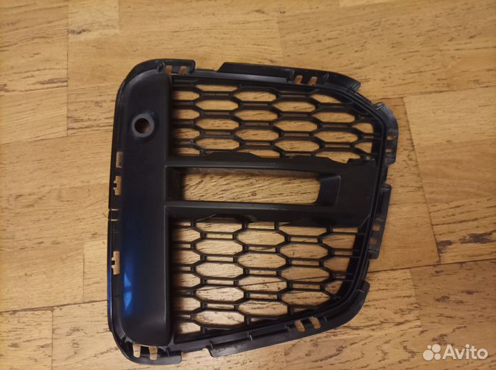 Решетка в бампер бмв х1 ф48