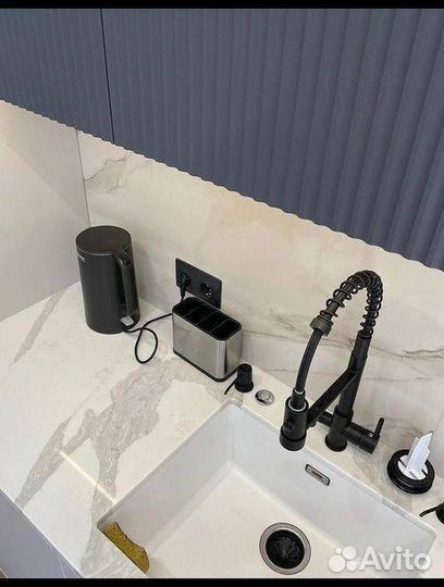 Кухни на заказ Лофт, Модерн, Классика