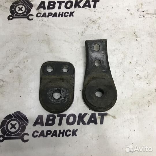 Крепления радиатора Mitsubishi Lancer V