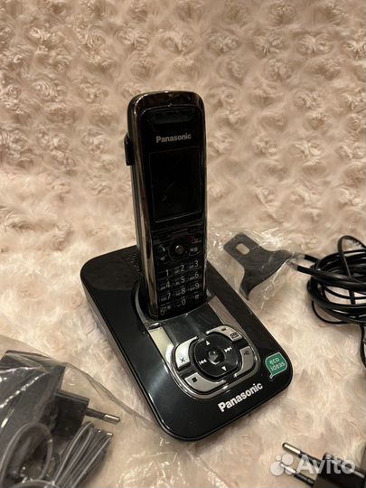 Радиотелефон Panasonic KX-TG8421