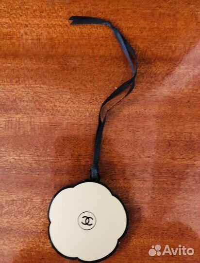 Свеча от Chanel