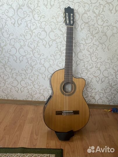 Продаю гитару