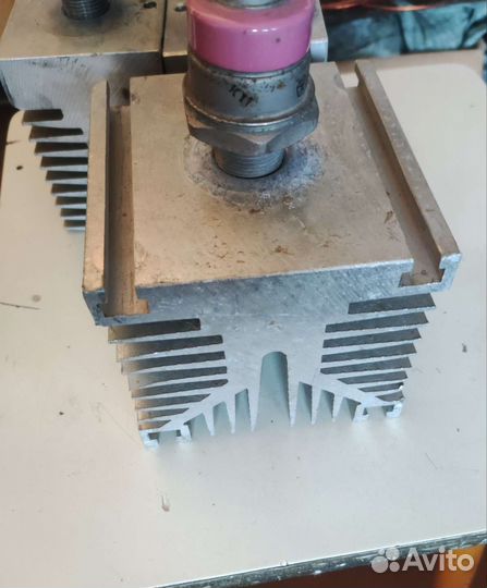 Диоды силовые и тиристоры с радиаторами