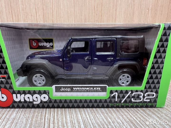 Модель jeep wrangler rubicon 1:32. Bburago