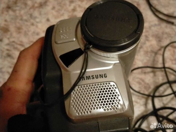 Видеокамера Samsung vp-w71