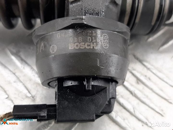 Форсунка Volkswagen Passat B6 2007 038130073AG