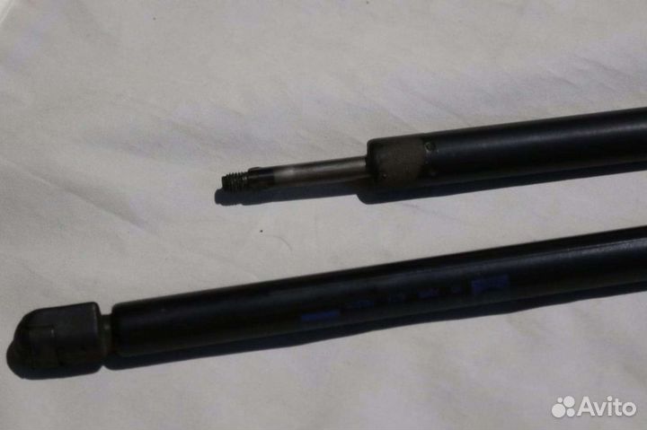 Бу стойки багажника Opel Omega B