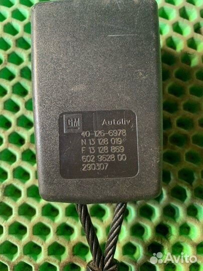 Фиксатор ремня задний Opel Astra H