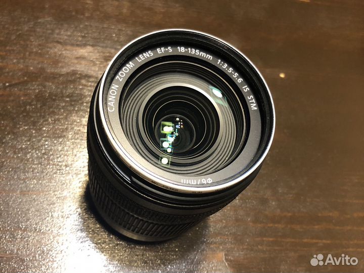 Объектив Canon EF-S 18-135mm f/3.5-5.6 IS