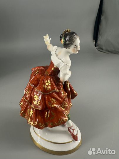 Статуэтка балерина