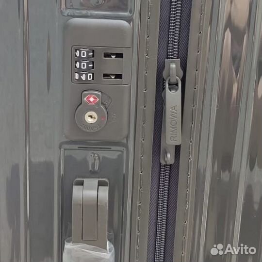 Новые чемоданы Rimowa