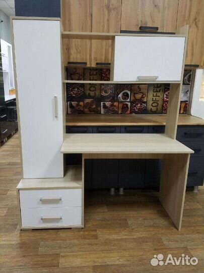 Стол компьютерный