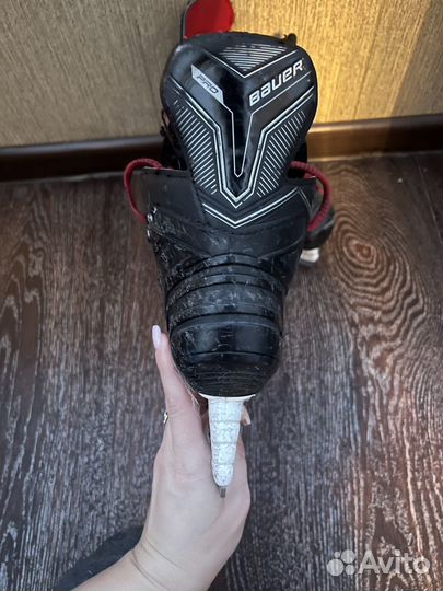Хоккейные коньки bauer
