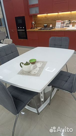 Кухонный стол