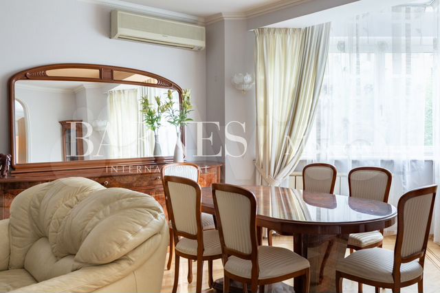 4-к. квартира, 170 м², 5/15 эт.