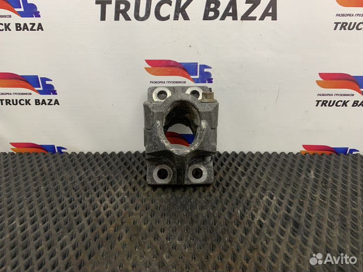 Кронштейн крыла заднего