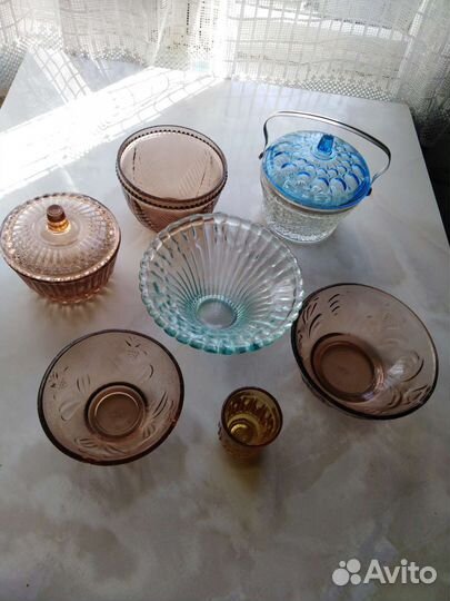 Посуда из толстого цветного стекла. СССР