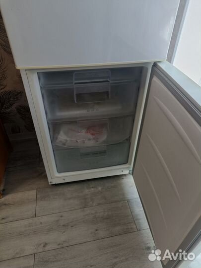 Холодильник бу LG