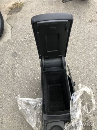 Подлокотник бар Фольксваген пассат Б6